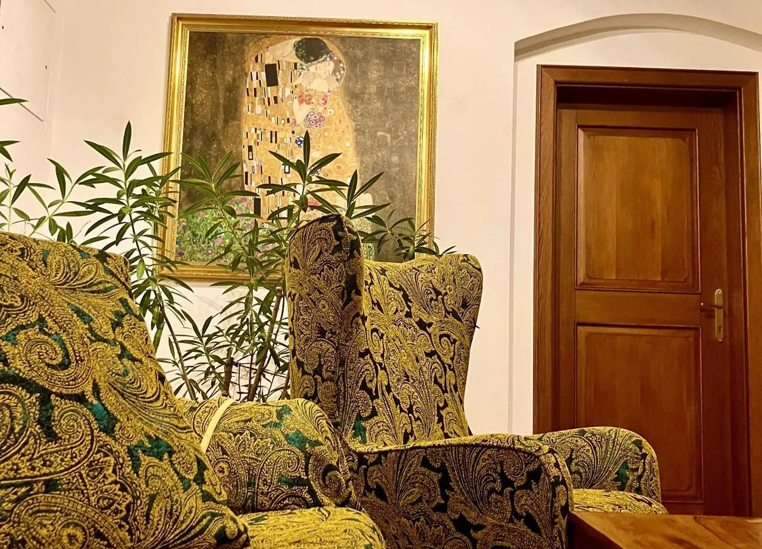 Prague Romantic Apartment Near Charles Bridge