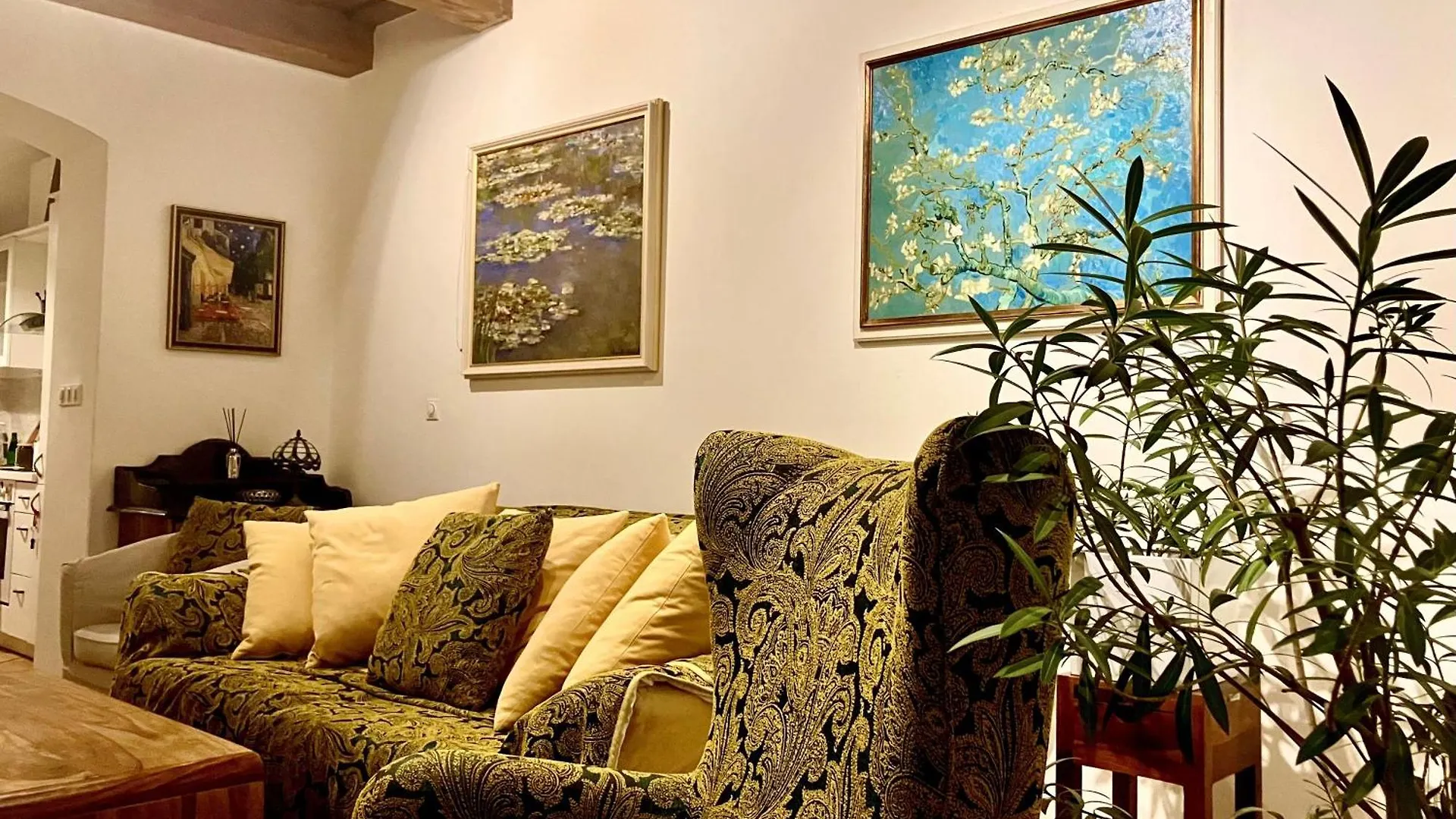Prague Romantic Apartment Near Charles Bridge Tjekkiet